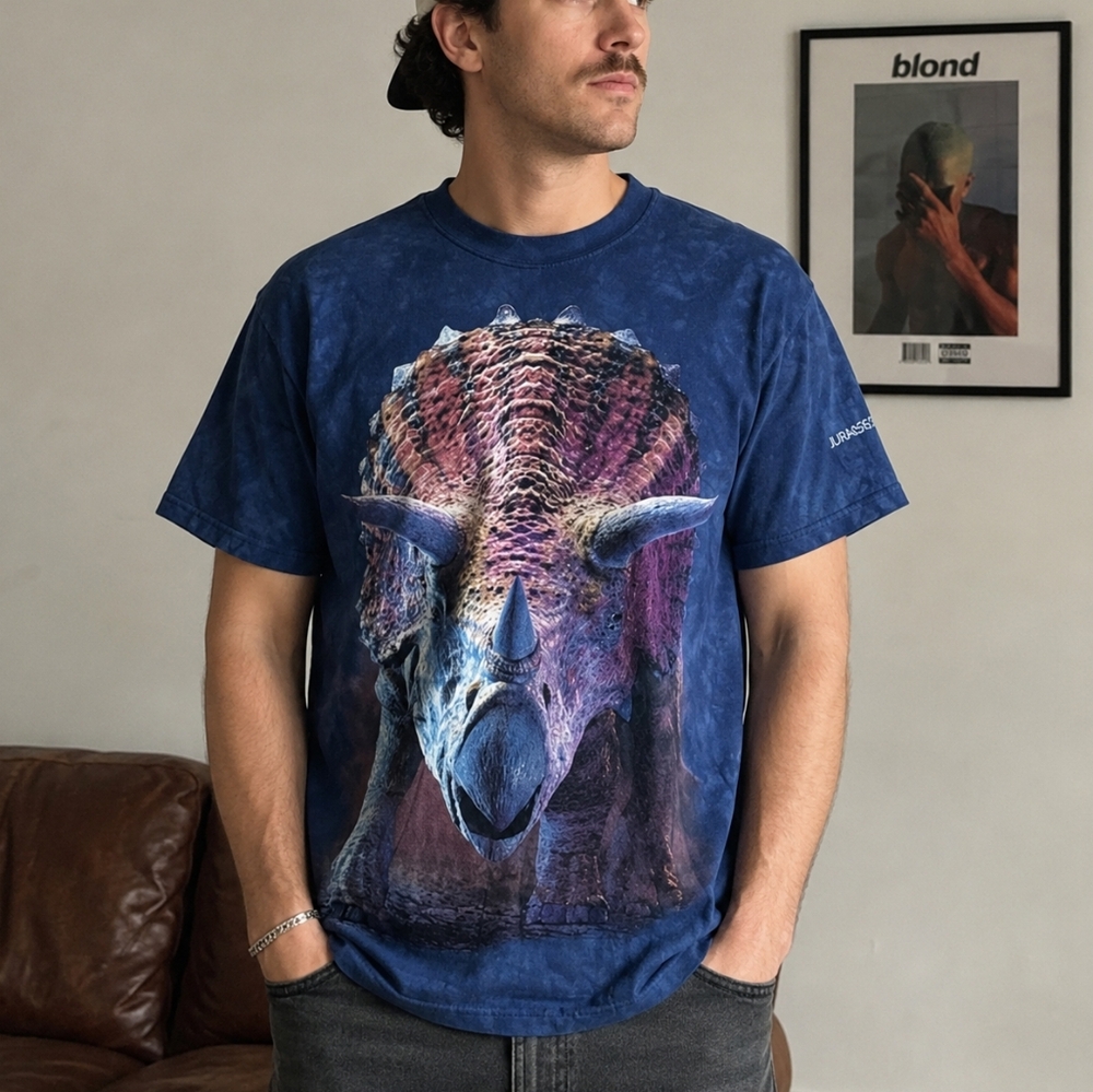 The Mountain Triceratops Graphic Tee Men’s Medium Blue Tie Dye Dinosaur T-Shirt